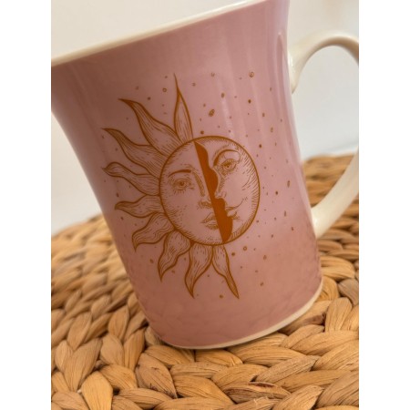 Taza Rosita con Sol y Luna – Energía, Armonía y Magia en tu Ritual Diario
