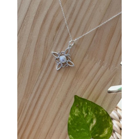 Collar Nudo de Bruja con piedra Luna - Plata de Ley